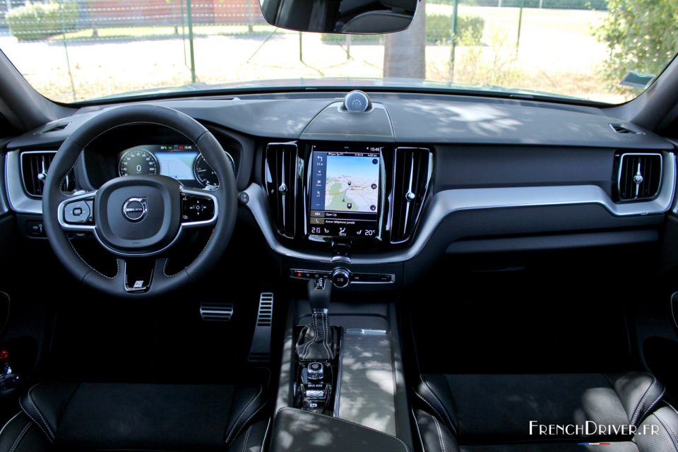 Photo tableau de bord Volvo XC60 (2017)