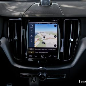 Photo navigation GPS écran tactile Volvo XC60 (2017)