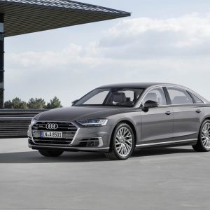 Photo 3/4 avant statique Audi A8L (2017)