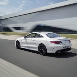 Photo 3/4 arrière Mercedes-AMG S 63 Coupé restylée (2017)