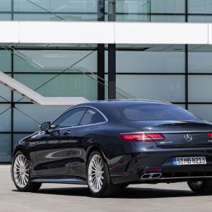 Photo 3/4 arrière statique Mercedes-AMG S 65 Coupé restylée (