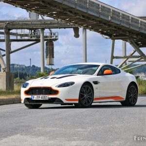 Photo 3/4 avant Aston Martin V12 Vantage S (2017)