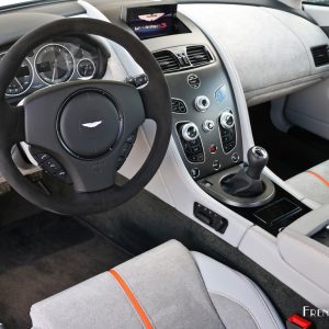 Photo intérieur Aston Martin V12 Vantage S (2017)