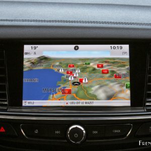 Photo navigation GPS écran tactile Opel Insignia Grand Sport (2