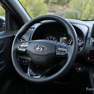 Photo volant cuir Hyundai Kona (2017)