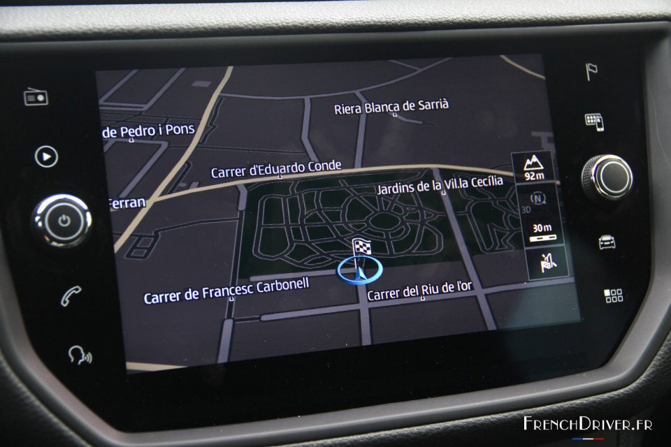 Photo navigation GPS écran tactile SEAT Arona (2017)
