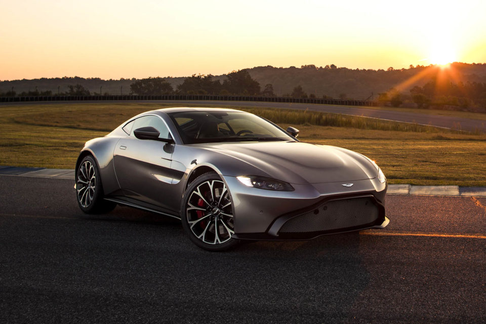 Photo officielle Aston Martin Vantage V8 Tungsten Silver (2018)