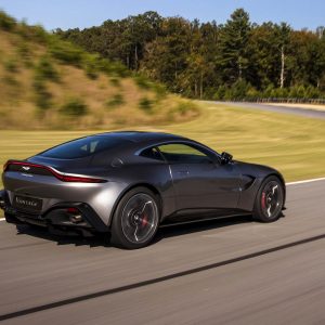 Photo circuit Aston Martin Vantage V8 Tungsten Silver (2018)