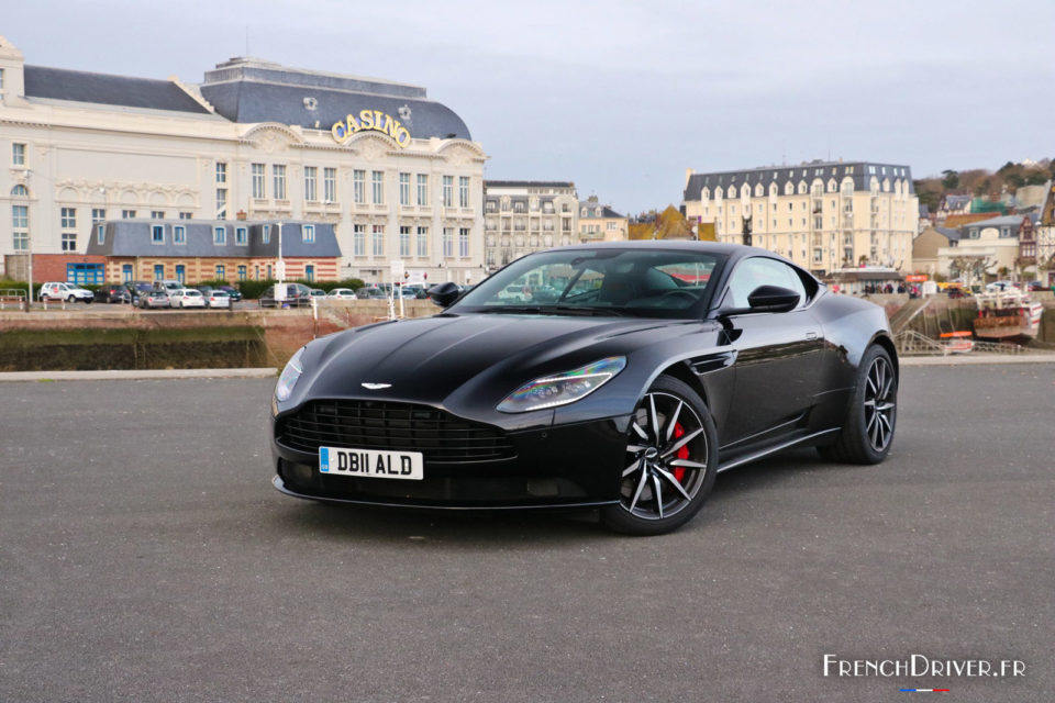 Photo essai Aston Martin DB11 V8 (2017)