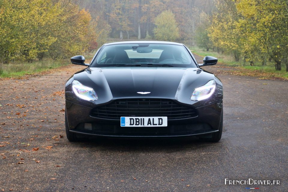 Photo face avant Aston Martin DB11 (2017)