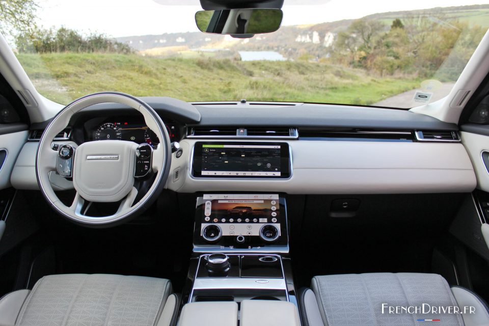Photo tableau de bord Range Rover Velar (2017)