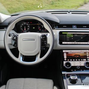 Photo poste de conduite Range Rover Velar (2017)