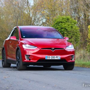 Photo 3/4 avant dynamique Tesla Model X 100D (2017)