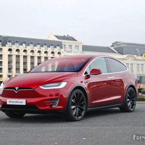 Photo 3/4 avant statique Tesla Model X 100D (2017)