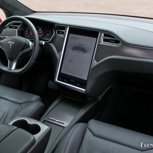 Photo intérieur cuir noir Tesla Model X 100D (2017)