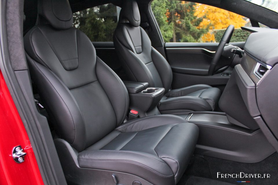 Photo sièges avant cuir noir Tesla Model X 100D (2017)