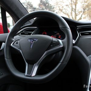 Photo volant cuir Tesla Model X 100D (2017)