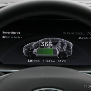 Photo supercharge batterie combiné écran Tesla Model X 100D (2