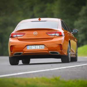 Photo sur route Opel Insignia GSi (2017)