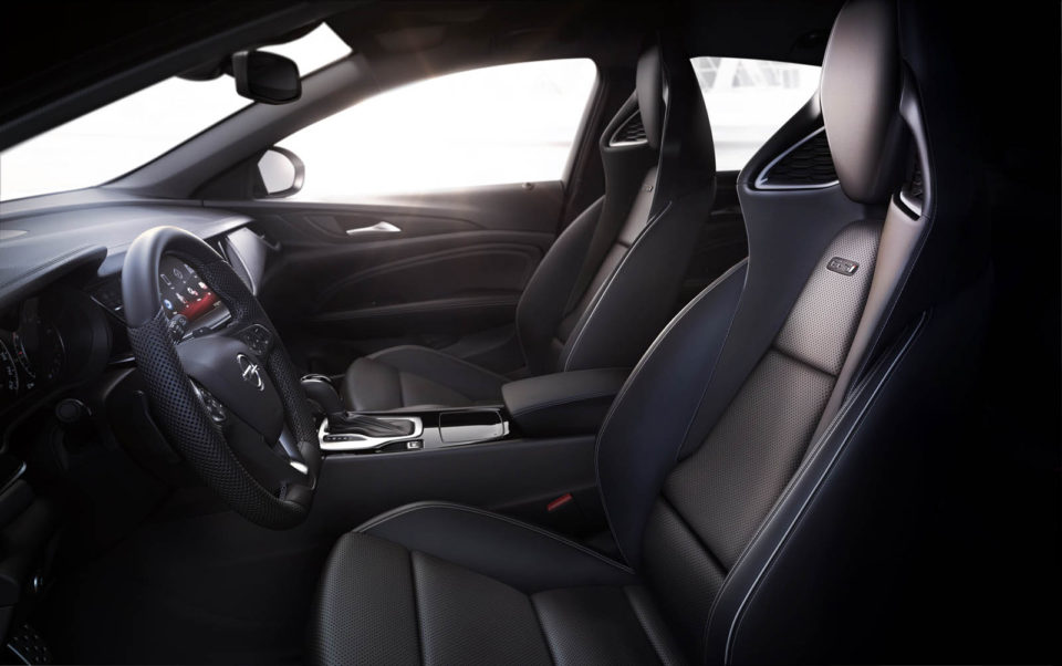 Photo intérieur sièges baquet Opel Insignia GSi (2017)