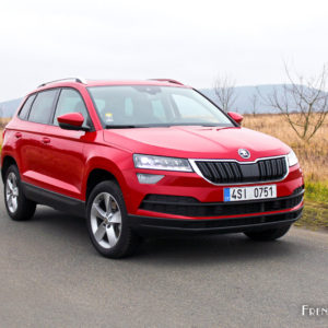 Photo essai 3/4 avant route Škoda Karoq (2018)