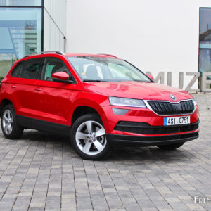 Photo 3/4 avant Škoda Karoq (2018)