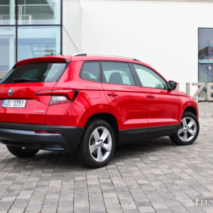 Photo 3/4 arrière Škoda Karoq (2018)