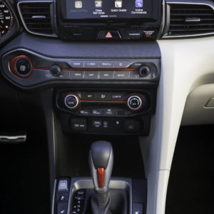 Photo pommeau console centrale Hyundai Veloster Turbo (2018)