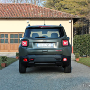 Photo face arrière Jeep Renegade Trailhawk (2018)