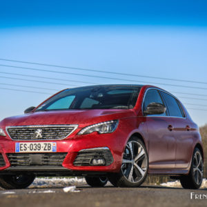 Photo 3/4 avant Peugeot 308 GT restylée PureTech 225 EAT8 (2018