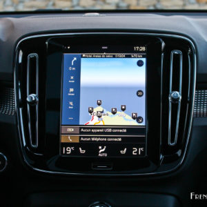 Photo navigation GPS écran tactile Volvo XC40 (2018)