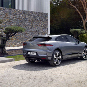 Photo officielle 3/4 arrière Jaguar i-Pace (2018)