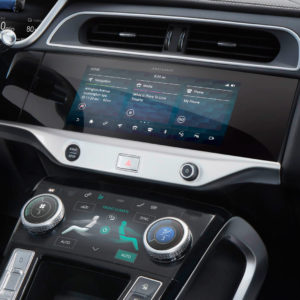Photo écrans tactiles console centrale Jaguar i-Pace (2018)