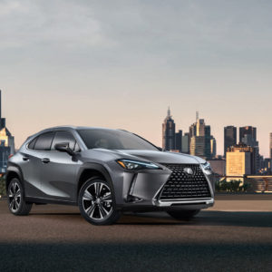 Photo officielle 3/4 avant Lexus UX (2018)