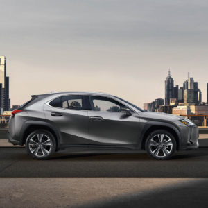 Photo officielle profil Lexus UX (2018)