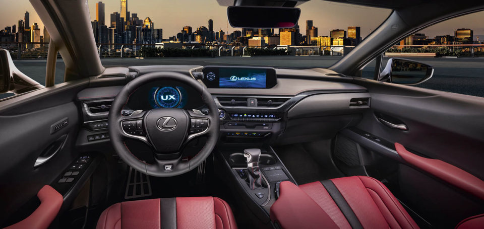 Photo intérieur cuir rouge Lexus UX (2018)