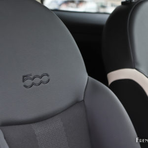 Photo détail sièges mi-cuir noir blanc Fiat 500 Mirror (2018)