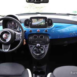 Photo tableau de bord Fiat 500 Mirror (2018)