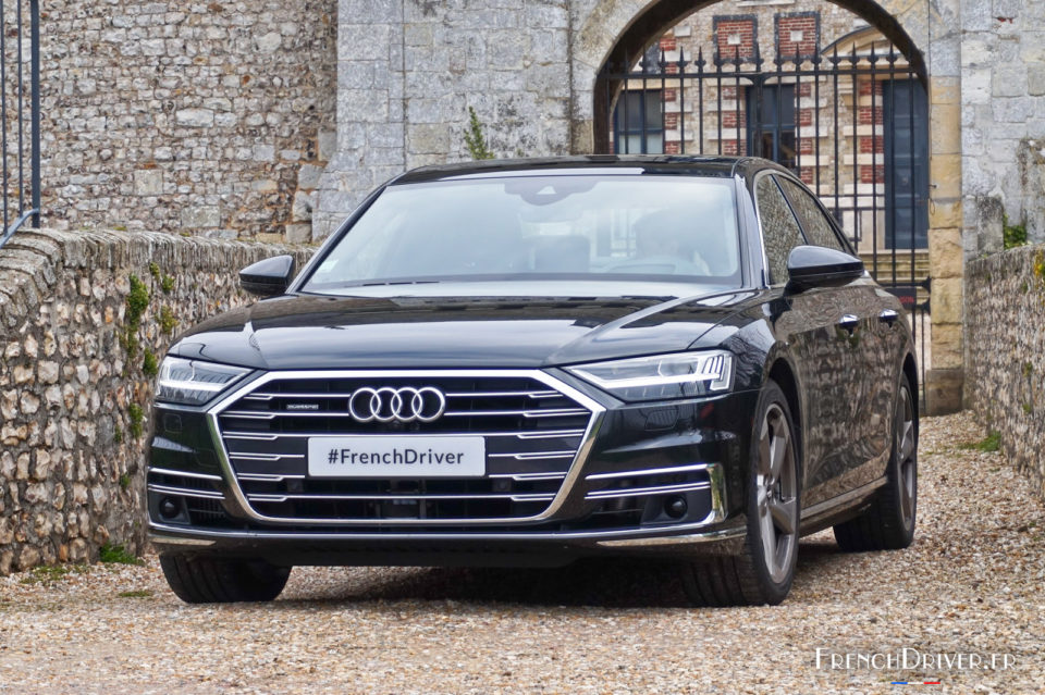 Photo bouclier avant Audi A8 V6 TDI (2018)