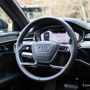 Photo volant cuir Audi A8 V6 TDI (2018)