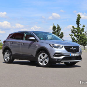 Photo 3/4 avant Opel Grandland X (2018)