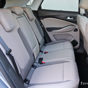 Photo banquette arrière tissu Opel Grandland X (2018)