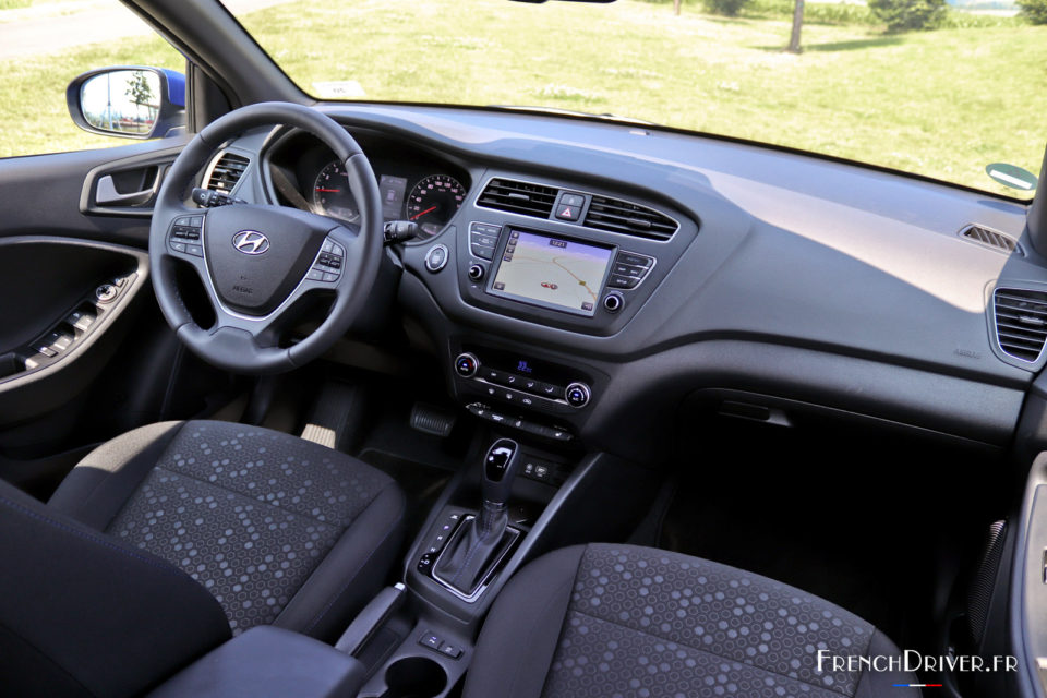 Photo intérieur Hyundai i20 restylée (2018)