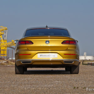 Photo face arrière Volkswagen Arteon (2018)