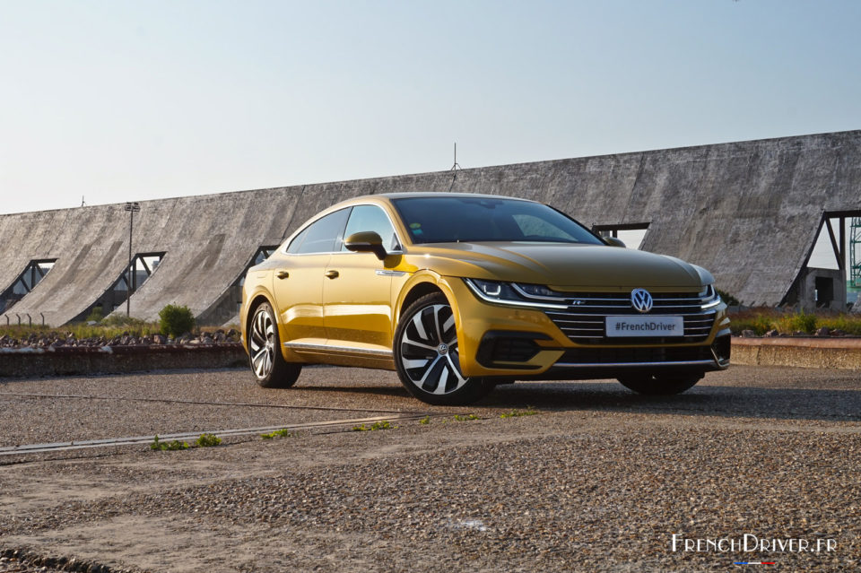 Photo 3/4 avant statique Volkswagen Arteon (2018)