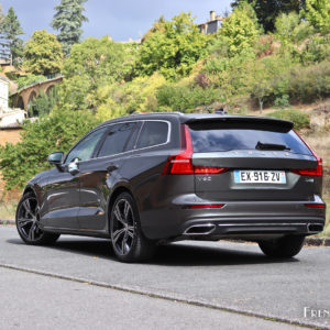 Photo 3/4 arrière Volvo V60 (2018)