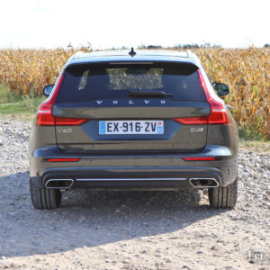 Photo face arrière Volvo V60 (2018)