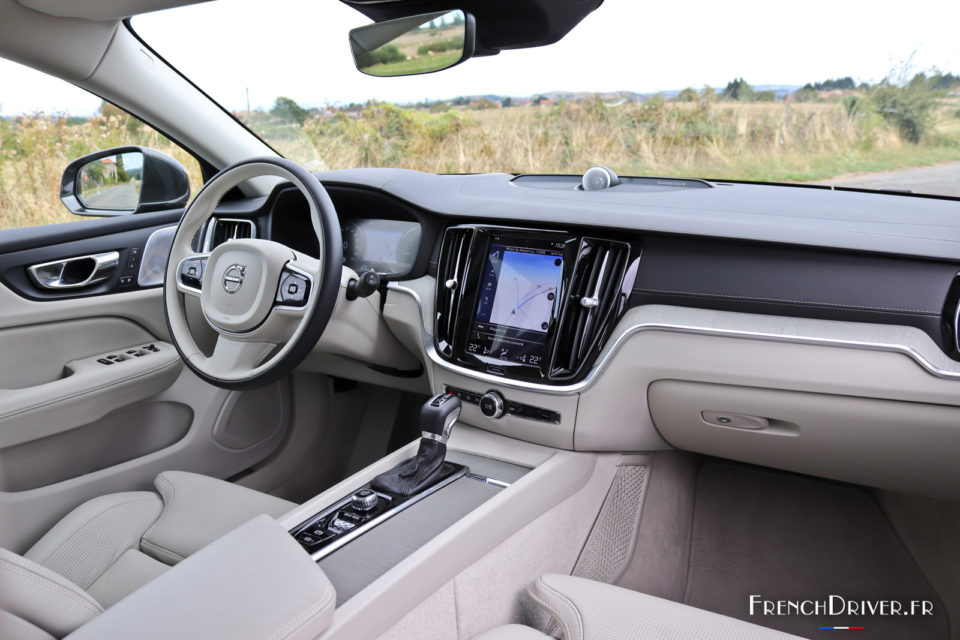 Photo intérieur cuir Volvo V60 (2018)