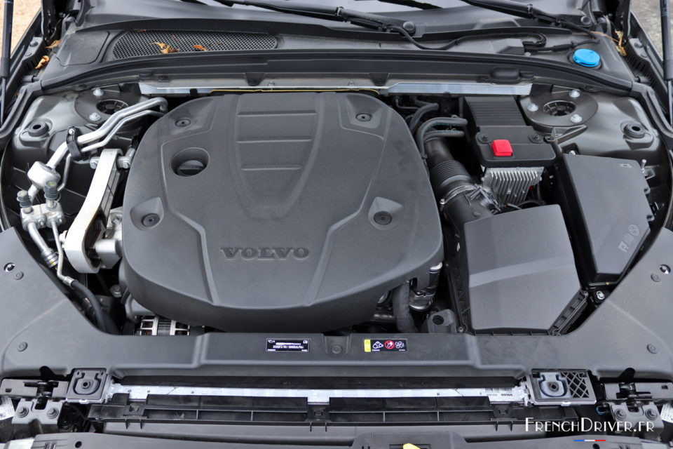 Photo moteur D4 2.0 diesel 190 ch Volvo V60 (2018)