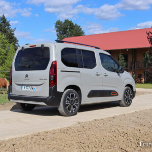 Photo 3/4 arrière statique Citroën Berlingo (2018)